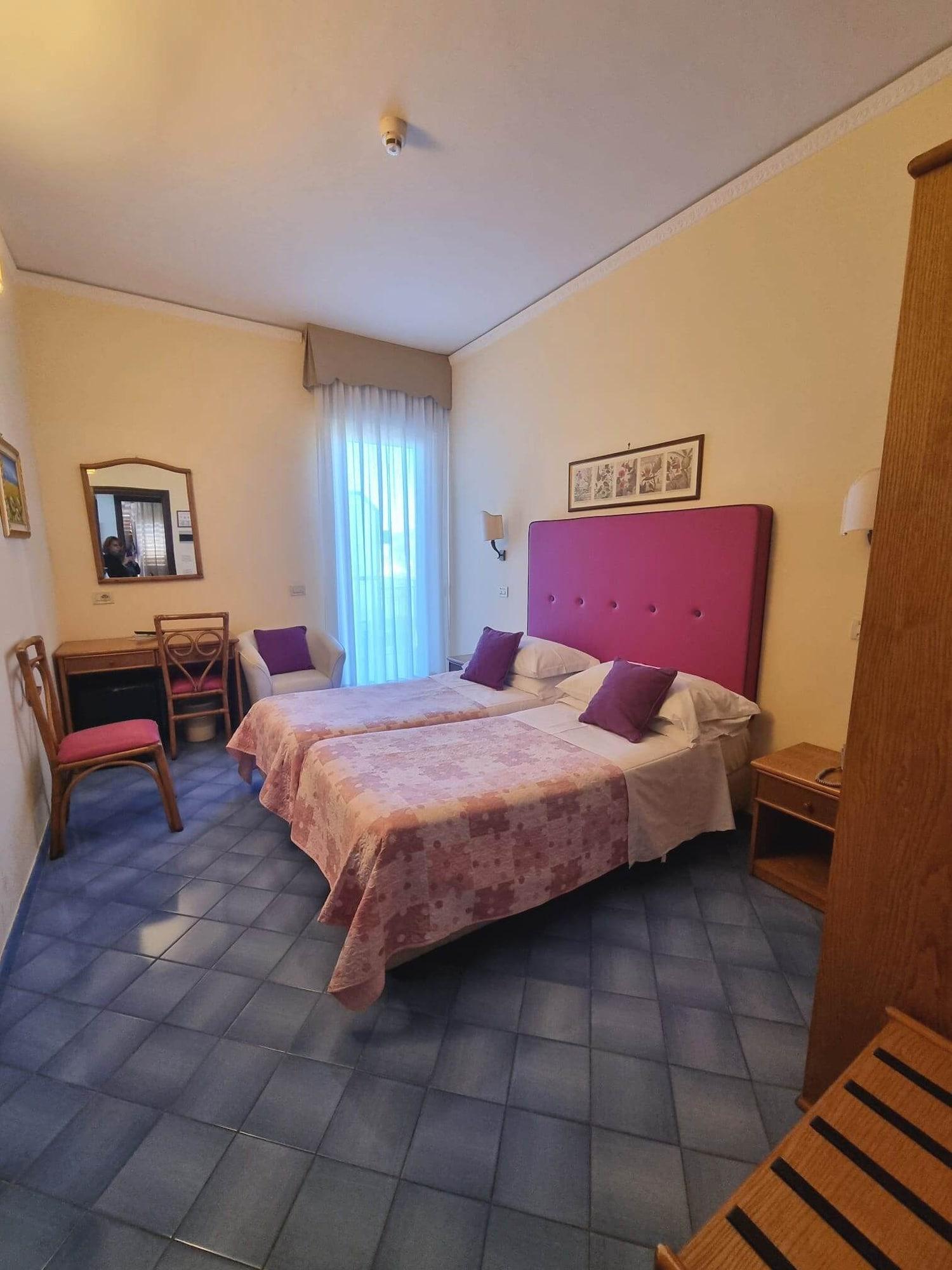 Hotel Girasole Sorrento Exteriör bild