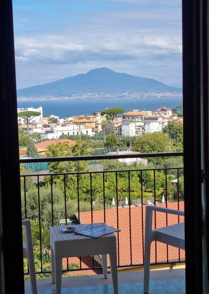 Hotel Girasole Sorrento Exteriör bild