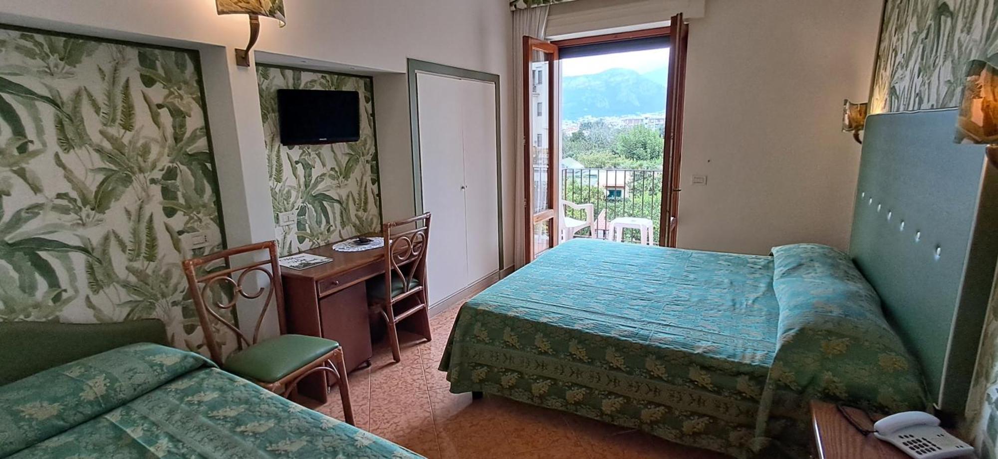 Hotel Girasole Sorrento Exteriör bild