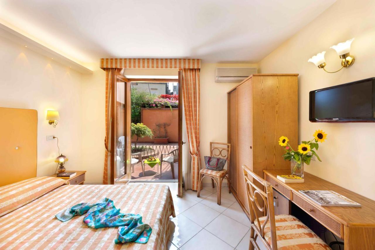 Hotel Girasole Sorrento Exteriör bild