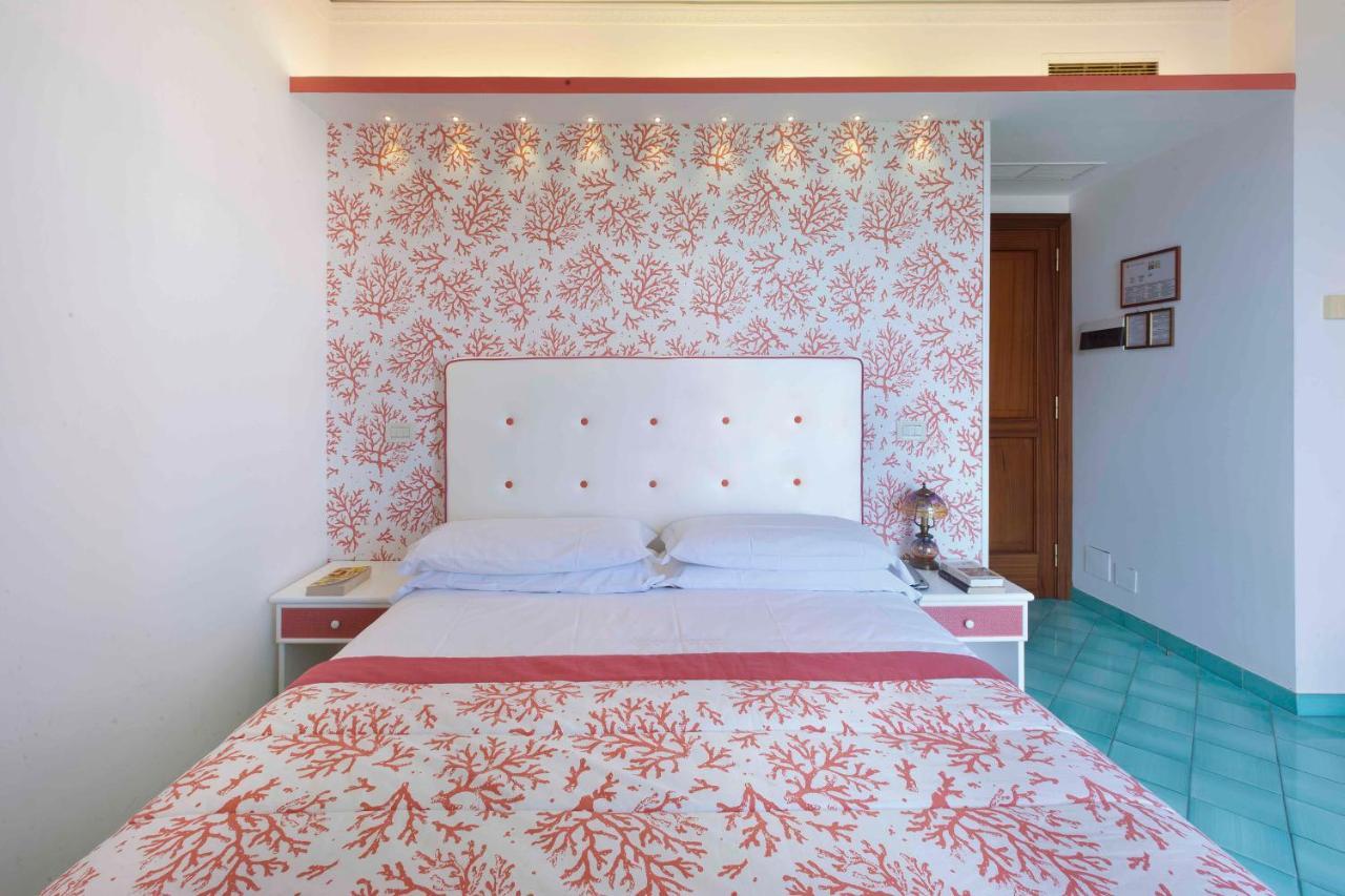 Hotel Girasole Sorrento Exteriör bild