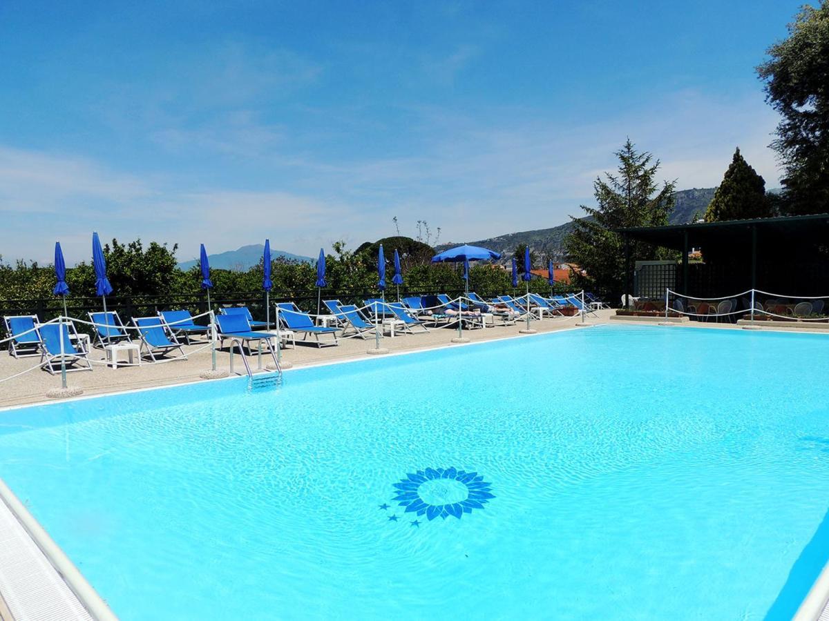 Hotel Girasole Sorrento Exteriör bild