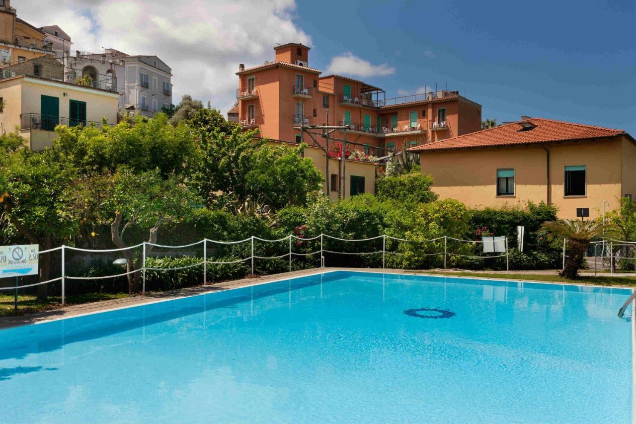 Hotel Girasole Sorrento Exteriör bild